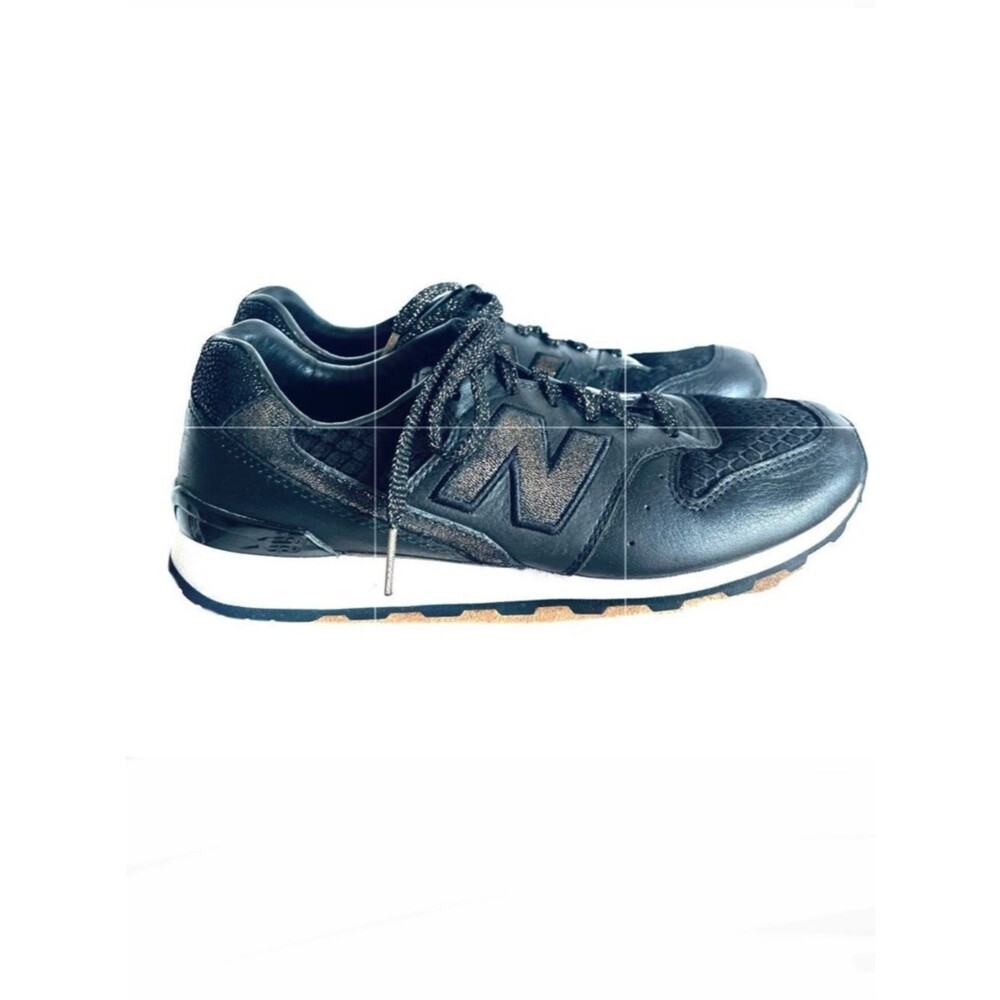 New Balance 696 Luxury Classics Traditionnels Black Leather Sneakers Size 8.5
